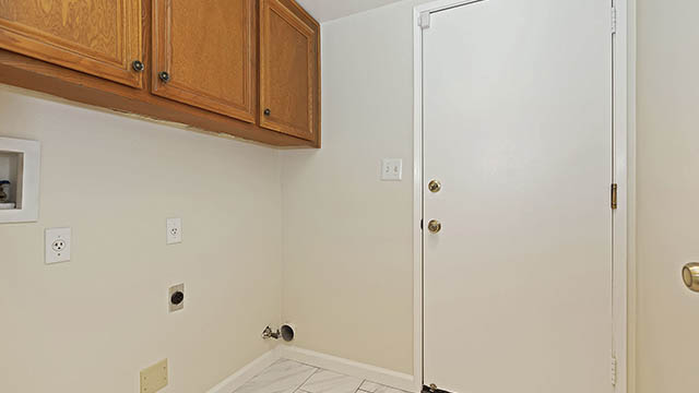 First Floor Laundry & Garage Access