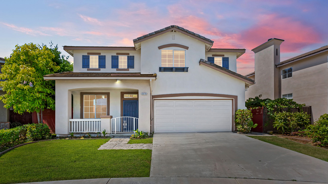 4479 Sawgrass Court front exterior